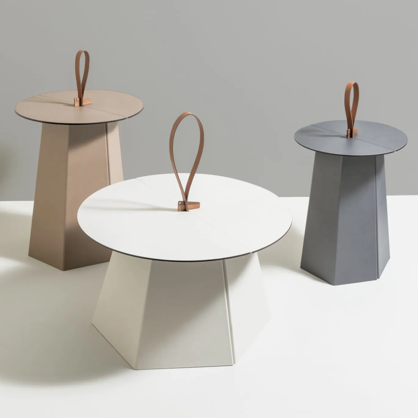 Tavolino alto Aile taupe