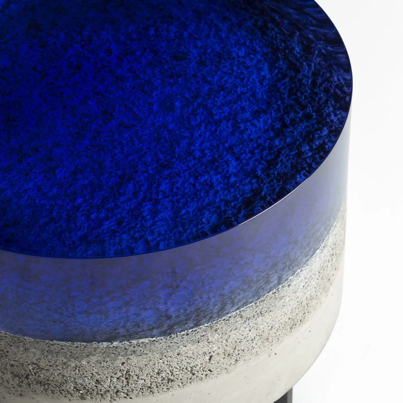 Tavolino Cala Big in Resina Blu R12