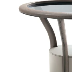 Tavolino Chanterelle rotondo con top in vetro fumé e base in pelle