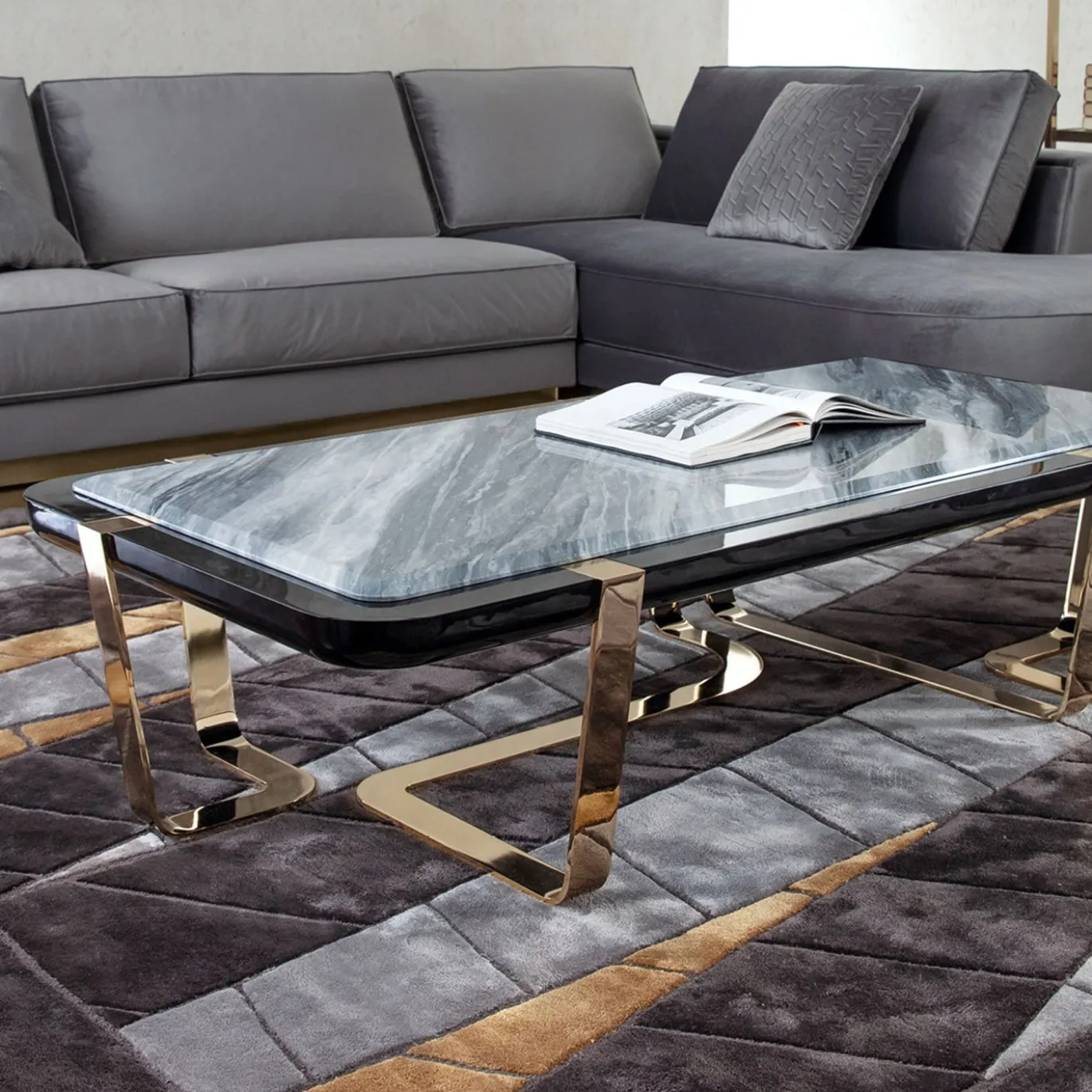 Tavolino Charisma con piano in Bubinga nero e Alpi grigio