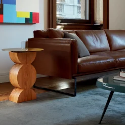 Tavolino Constantin in rovere cerato e ottone