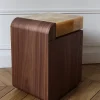 Tavolino contenitore Amo in legno con onice miele