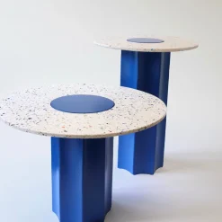 Tavolino da caffè basso rotondo Revéro in acciaio blu
