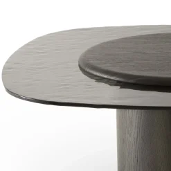 Tavolino da caffè Egg Basso grigio e ovale con piano in vetro