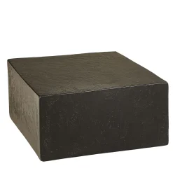 Tavolino da caffè Monolite Cube in resina marrone scuro spatolata a mano