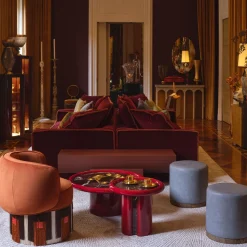 Tavolino da caffè Moonrise rotondo in marmo Rosso Levanto e legno bordeaux lucido di Artefatto Design Studio