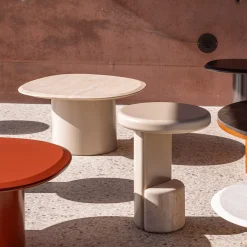 Tavolino da Caffè Pebble M in Legno Laccato e Marmo