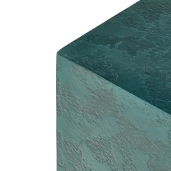 Tavolino da caffè quadrato alto Monolite Stone in resina blu-verde