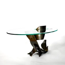 Tavolino da caffè Sails in ferro con piano ovale in vetro di Lorenzo Quadalti
