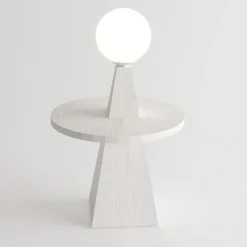 1512 Tavolino e lampada da terra in marmo bianco di Sissy Daniele
