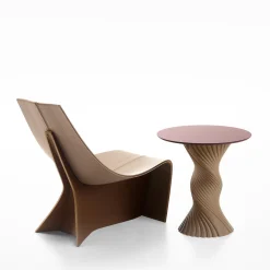 Tavolino in bioplastica beige Tork Design di Karim Rashid