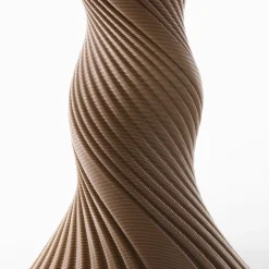 Tavolino in bioplastica beige Tork Design di Karim Rashid