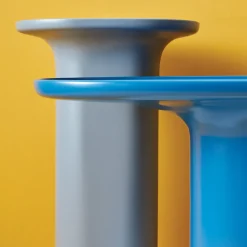 Tavolino in ceramica blu opaco Sune S