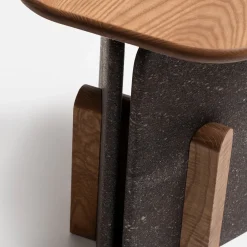 Tavolino in Marmo Porfido con Top in legno finitura lucida Fango