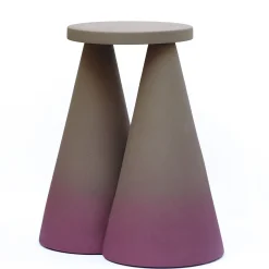 Tavolino Isola in ceramica viola di Cara/Davide