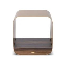 Tavolino laterale in metallo dorato Tawla con base in legno