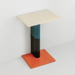 Tavolino laterale Rivington 65 in ceramica multicolore di Edward Barber e Jay Osgerby