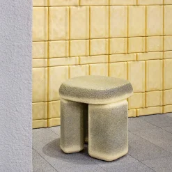 Tavolino Lazzaro grigio e giallo di Patricia Urquiola