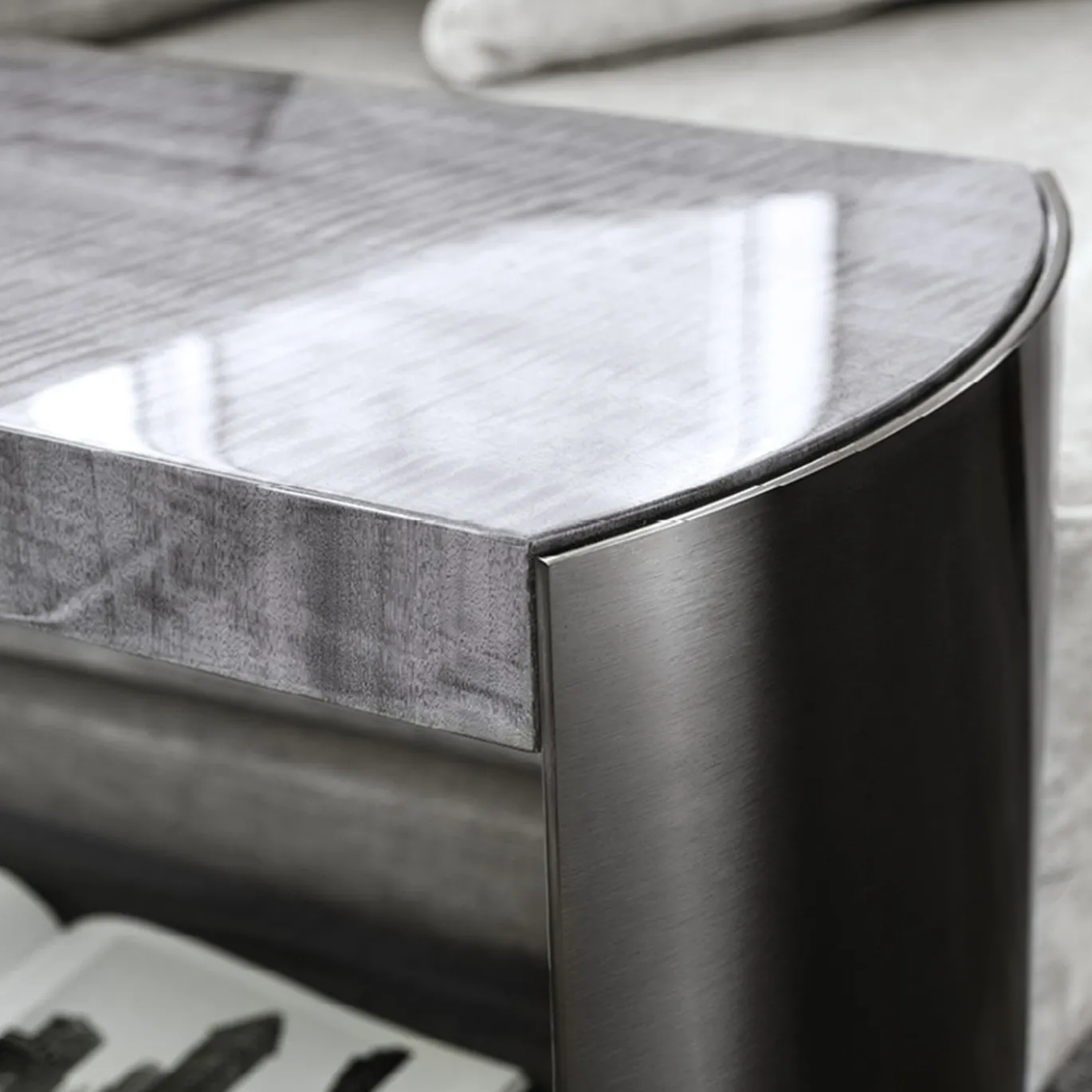 Tavolino Madagascar grigio