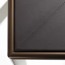 Tavolino Milano in cuoio marrone