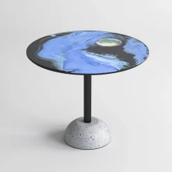 Tavolino rotondo Astraliti in metallo dai toni freddi #1