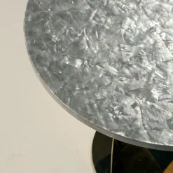Tavolino rotondo in madreperla e oro Buonanotte