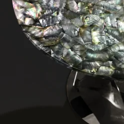Tavolino rotondo in madreperla nera e cromato Buonanotte