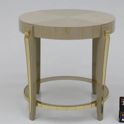 Tavolino rotondo James con dettagli in ottone