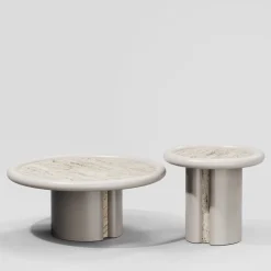 Tavolino rotondo Moonrise in legno lucido color Tortora e marmo Travertino di Artefatto Design Studio