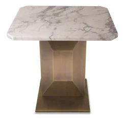 Tavolino Rylan con base in ottone e piano in marmo Calacatta