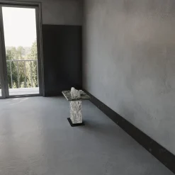 Tavolino Strata Eco in alabastro grigio