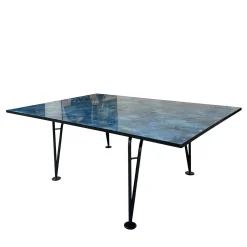 Tavolo asimmetrico Blue design di Colé Italia, Giannoni&Santoni