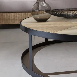 Tavolo Basso Bea con Struttura in Ferro Top in Legno con Inserti in Rattan