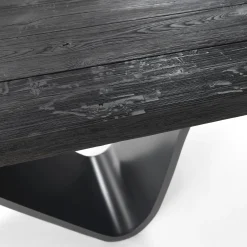 Tavolo da pranzo Bree E Onda in rovere massello nero e ferro