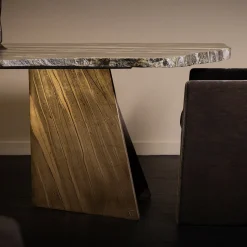 Tavolo da pranzo con base in bronzo Vermont e piano in marmo marrone
