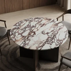 Tavolo da pranzo Hakata in marmo Calacatta Viola e rovere scuro