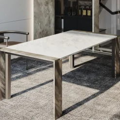Tavolo da pranzo Ilan in marmo multicolore con struttura in metallo