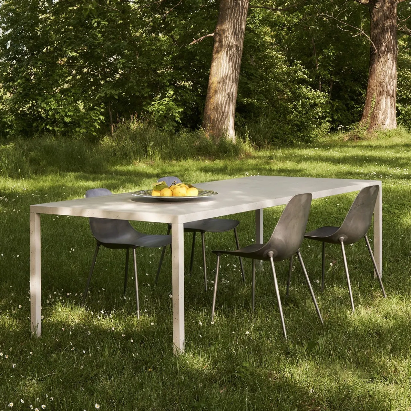 Tavolo Da Pranzo In Alluminio Cocciogrigio