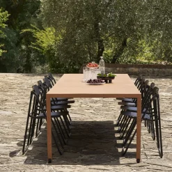 Tavolo Da Pranzo In Alluminio Cocciopesto
