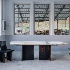 Tavolo da pranzo in marmo e legno di rovere Candoglia Candoglia