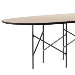 Tavolo da pranzo ovale Alexander con top in Fenix oro e gambe nere di Marco Piva
