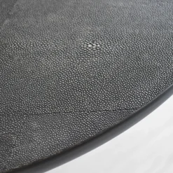 Tavolo da pranzo ovale Eos in pelle galuchat nera