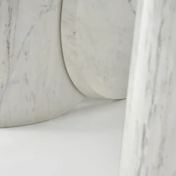 Tavolo da pranzo Petalo in marmo Palissandro con piano in vetro fumé