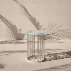 Tavolo da pranzo rotondo per esterni White Aura con piano in vetro
