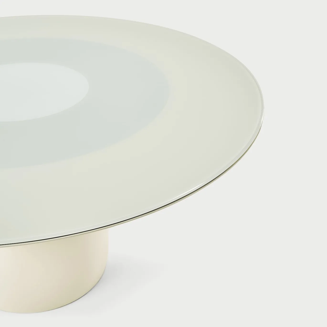 Tavolo da pranzo Roundel in cristallo bianco di Claesson Koivisto Rune