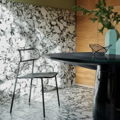 Tavolo da pranzo Roundel in cristallo nero di Claesson Koivisto Rune