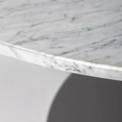 Tavolo da salotto in marmo Carrara bianco tramonto di Paola Navone