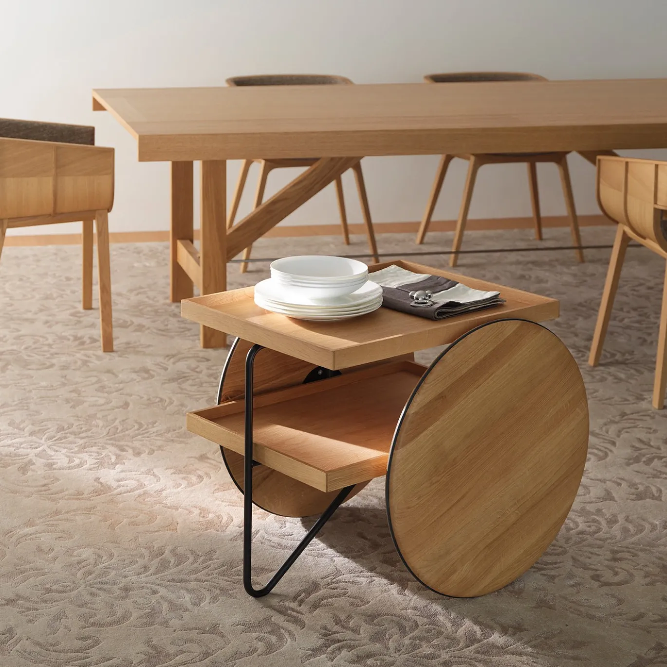 Tavolo da servizio mobile Chariot in rovere naturale di Gamfratesi