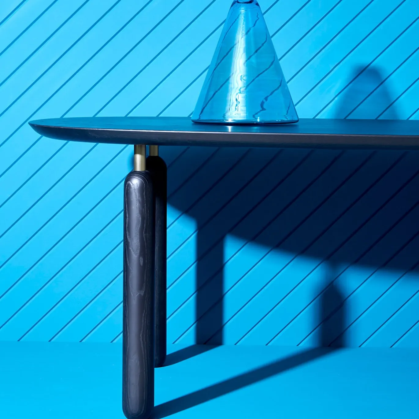 Tavolo Ellipse di Matteo Zorzenoni