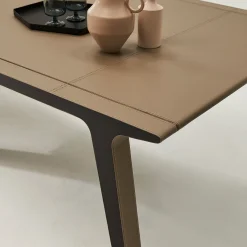Tavolo Laicon Taupe & Dark-Durmast di Nicola Romanelli